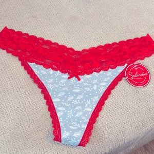 🎉 3 for $10 🎉 3x Christmas panties NWT